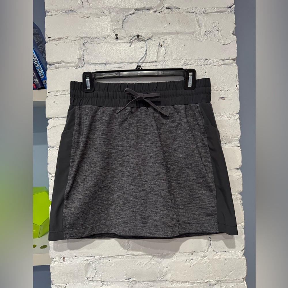 Athleta - ‎ EXCURSION HYBRID SKORT